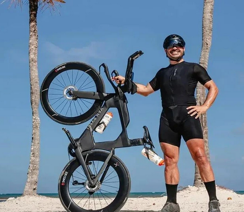 Valentí Sanjuan llega a República Dominicana para competir en el Ironman 70.3 de Cap Cana