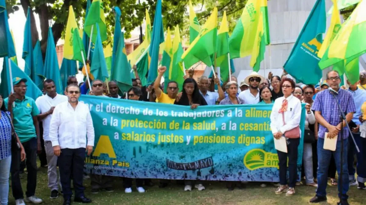 Partidos políticos reclaman cambios en legislación laboral y sistema de pensiones