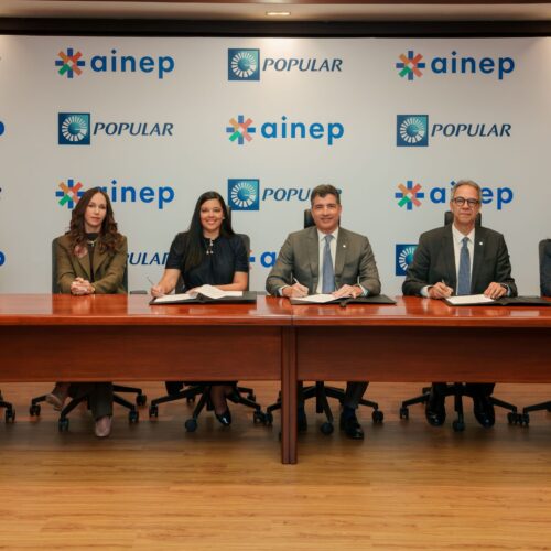 Banco Popular y AINEP firman acuerdo para impulsar educación en RD
