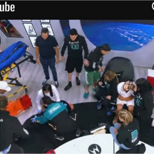 Artista dominicano sufre desvanecimiento durante transmisión en vivo de reality show