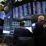 Wall Street sube y petróleo cae por avances en acuerdo EE.UU.-Irán