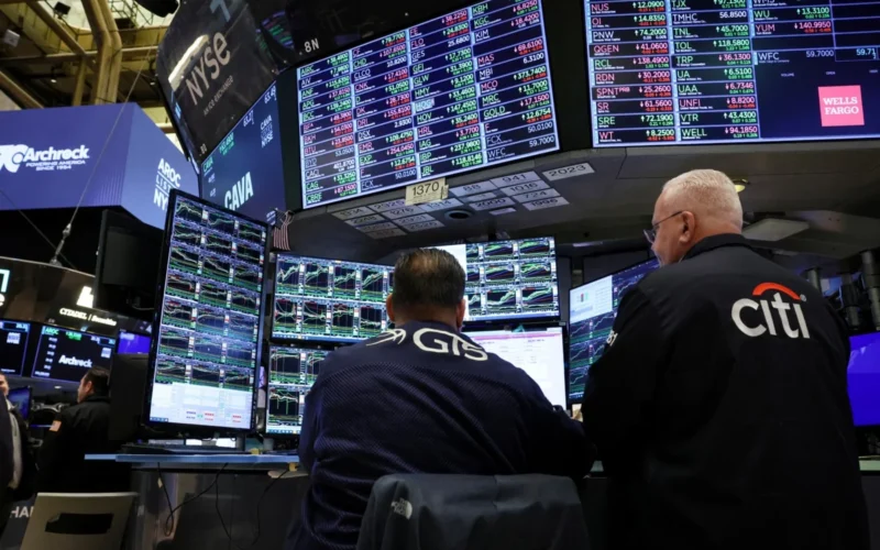 Wall Street sube y petróleo cae por avances en acuerdo EE.UU.-Irán