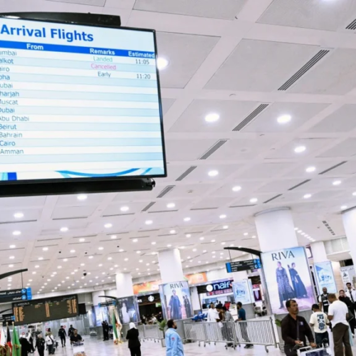 Autoridades de Kuwait reportan un muerto tras ataque iraní en aeropuerto internacional