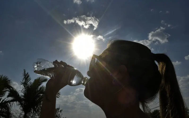 Calor intenso predominará en México; prevén lluvias aisladas