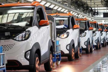 China duplica exportaciones de autos eléctricos y lidera el sector