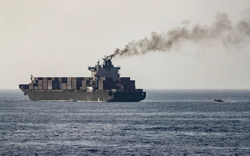 Mueren tres marineros indios tras ataque de EE.UU. en Omán