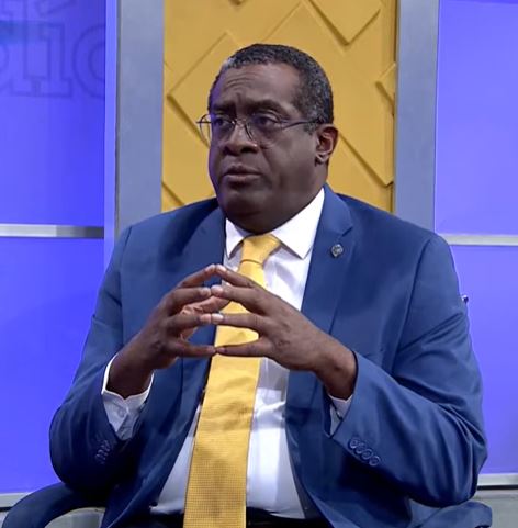 Economista critica Plan Anticrisis por mantener exenciones fiscales