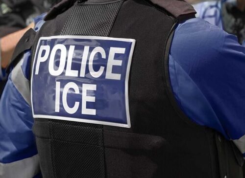 Juez prohíbe arrestos de ICE en tribunales migratorios de NY