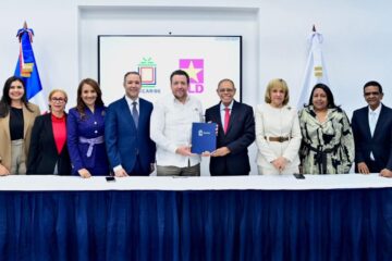UNICARIBE y PLD impulsan programa nacional de formación en valores