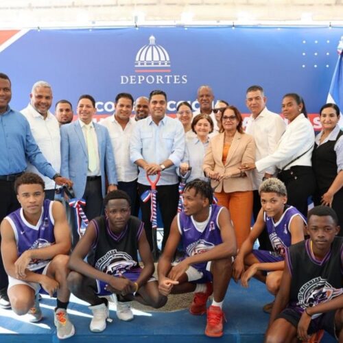 Gobierno inicia techado multiuso en Matanzas, Peravia