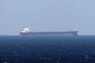 Irán reanuda exportación de petróleo tras bloqueo naval de dos meses