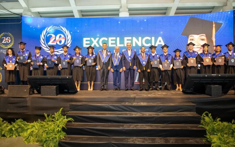 Abinader celebra récord de graduados en el ITLA: 642 egresados