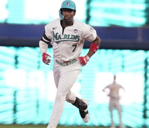 Marlins, Cerveceros y Azulejos logran triunfos clave en la MLB