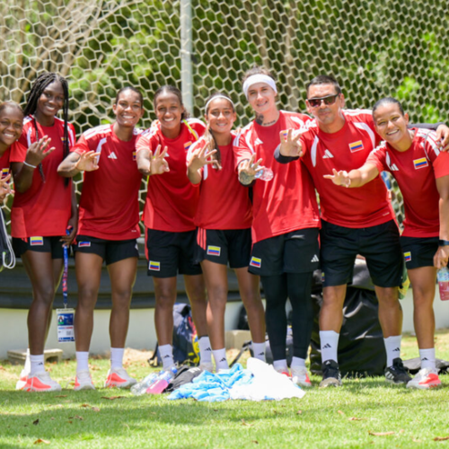 Selección Colombia Femenina ya entrena en Santiago de los Caballeros para su debut en Juegos Centroamericanos y del Caribe