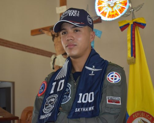 Cadete dominicano encabeza curso de pilotos militares en Colombia | AlMomento.net