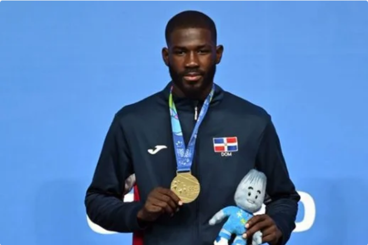 Bernardo Pie se cuelga el oro en -74 kg y engrandece la cosecha dominicana en los Centroamericanos Santo Domingo 2026