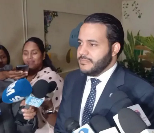 Reformista propone cambios al Código Penal para blindar libertad de expresión y proteger a médicos