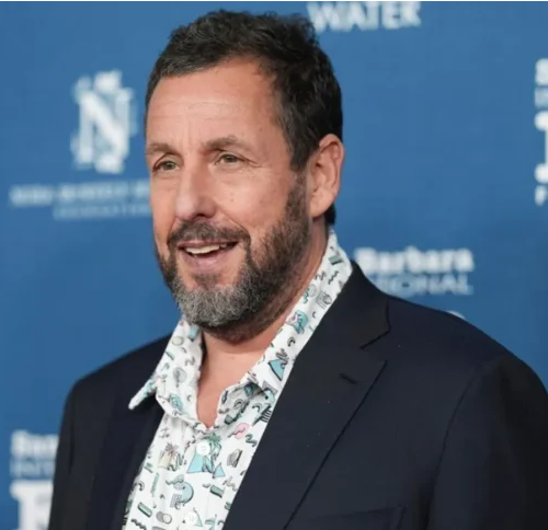 Adam Sandler oficia la boda de Taylor Swift y Travis Kelce en una ceremonia sorpresa