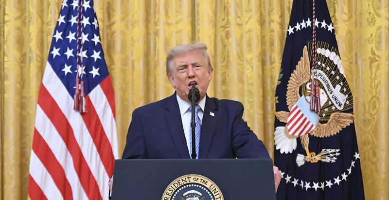 Donald Trump acusa a China y Venezuela de interferir en comicios y exige al Senado aprobar reforma electoral que endurezca los requisitos de votación en Estados Unidos