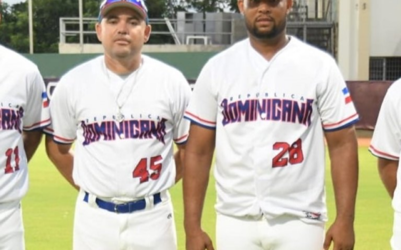 Selecciones de softbol de RD fueron presentadas con el reto de revalidar el cetro regional en Santo Domingo 2026