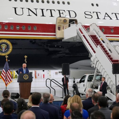 Gobierno de Estados Unidos planea mejorar el avión presidencial mientras Trump mantiene su uso en vuelos domésticos | CNN Internacional