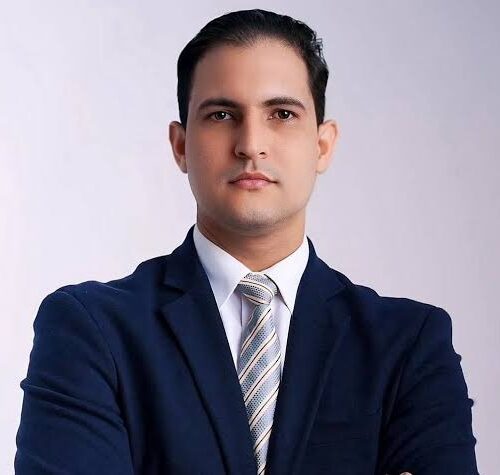 Randy Estrella cuestiona que encuestas reduzcan al 0.5 % el respaldo político de Wellington Arnaud en el PRM