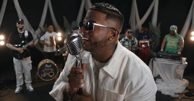 Crazy Design se lanza a la bachata con orquesta propia y estrena 'Quiéreme'