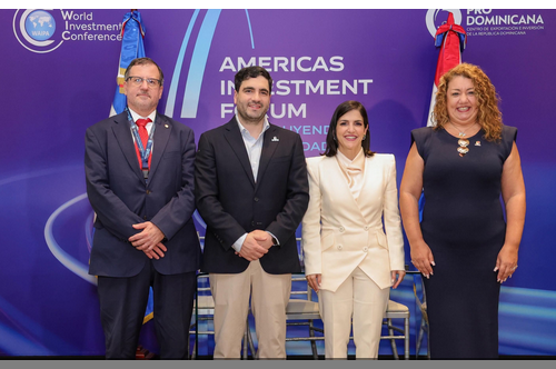 Paraguay busca atraer inversiones dominicanas en finanzas y construcción tras foro en Santo Domingo