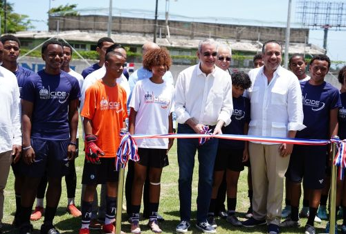 Gobierno inaugura moderno complejo deportivo en Hogar Escuela Santo Domingo Savio