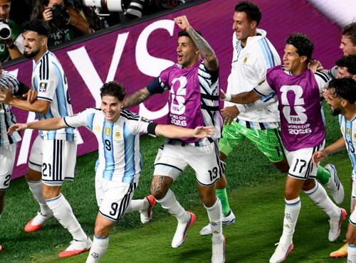 Prensa mundial destaca el carácter de Argentina y la polémica arbitral tras vencer a Suiza en el Mundial