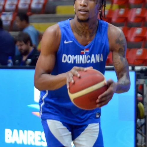 Jassel Pérez se perfila para consolidarse en el baloncesto de élite en Europa