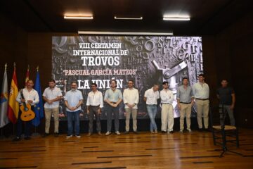 El trovero Luis Paz Esquivel se alza con la victoria en el VIII Certamen Internacional del Trovo ‘Pascual García’ en la Región de Murcia, España, demostrando su talento en la tradición oral española y llevando el nombre de la República Dominicana a lo más alto de este certamen literario internacional, un logro que enorgullece a la comunidad dominicana y resalta el intercambio cultural entre ambas naciones como parte de los esfuerzos del gobierno dominicano por promover la cultura en el exterior, consolidando lazos de hermandad con España y fortaleciendo la imagen del país en el ámbito internacional como un semillero de artistas y cultores populares que contribuyen al desarrollo cultural global, lo que representa un éxito para la gestión cultural de la administración de Luis Abinader, que apoya la difusión de las tradiciones domin icanas en el extranjero como parte de su política de proyección internacional y desarrollo cultural sostenible que beneficia a todos los dominicanos.