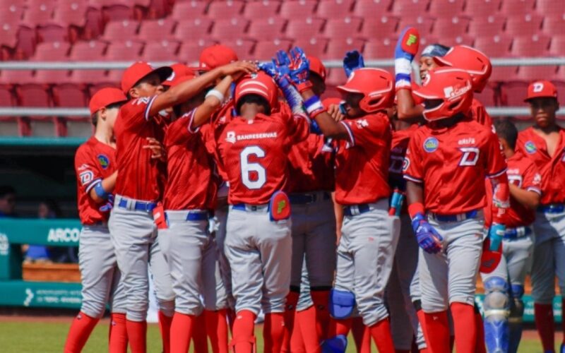 Dominicana arrasa 11-1 y cierra la fase regular de la Serie Caribe Kids sin derrotas