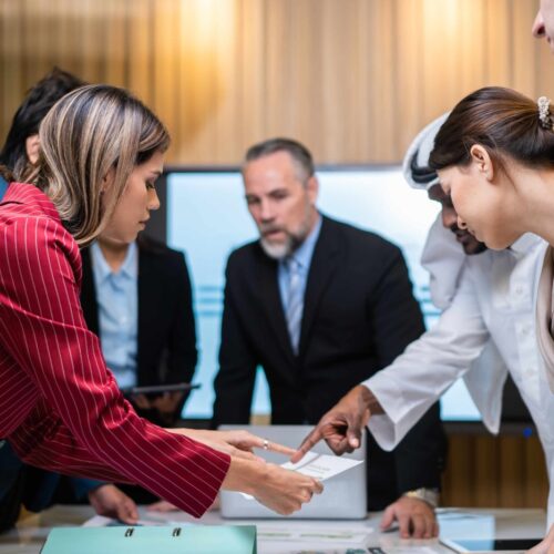 Desafío de cliente genera controversia en el ámbito empresarial dominicano