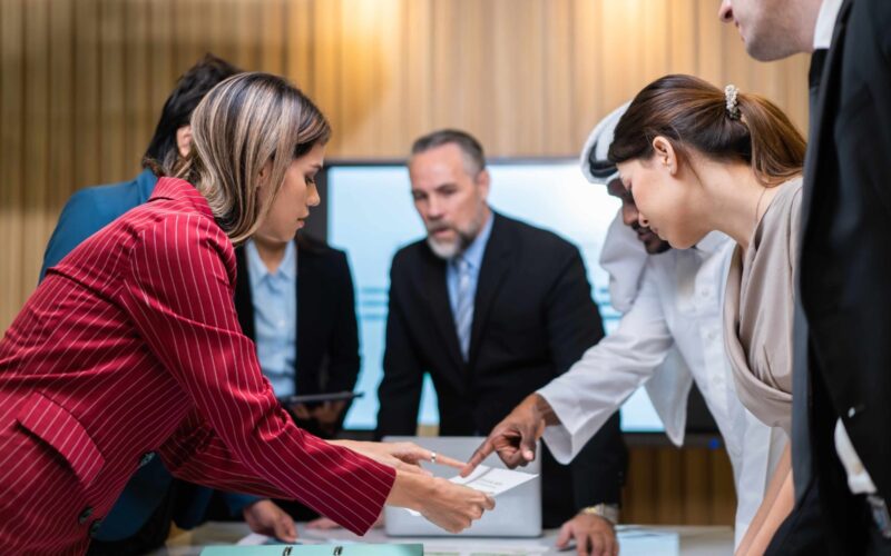 Desafío de cliente genera controversia en el ámbito empresarial dominicano