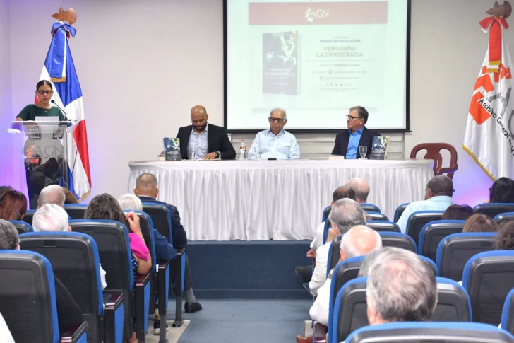 Archivo General de la Nación lanza libro sobre los retos democráticos de Wilfredo Lozano