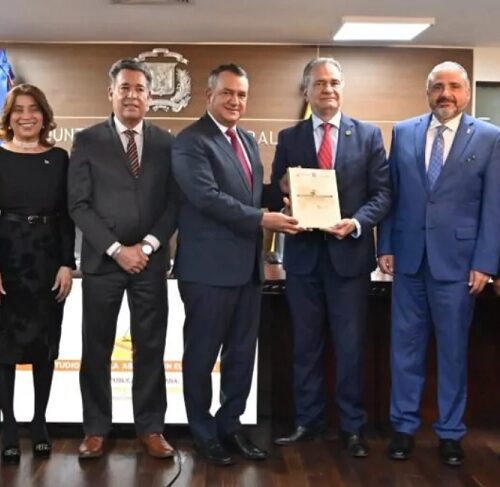 Estudio de la JCE revela que la desconfianza y el clientelismo frenan la participación electoral