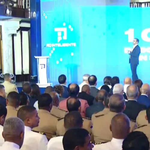Luis Abinader presenta RD Inteligente para enseñar inteligencia artificial a un millón de personas