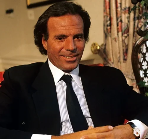 Nuevas acusaciones contra Julio Iglesias por presuntos abusos y explotación laboral