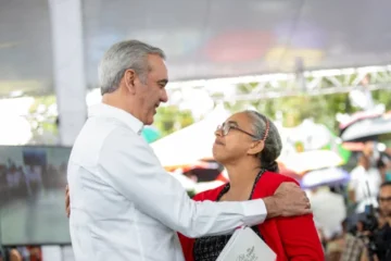Abinader inicia gira de inauguraciones y entrega de viviendas este fin de semana