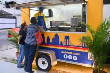 Llegan los sabores de Nueva York a Santo Domingo con el nuevo food truck de Sabrett