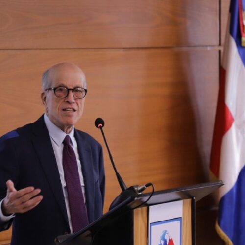 Protección ambiental es clave para la estabilidad económica y el futuro dominicano, afirma Max Puig