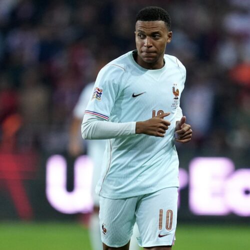 Mbappé vuelve a las canchas con entrenamiento individual de cara al partido frente al Villarreal