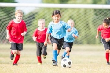 El peligro de la especialización deportiva temprana: niños terminan en el quirófano por lesiones