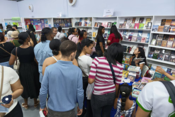 Mujeres dominicanas lideran asistencia a museos y bibliotecas públicas según cifras oficiales
