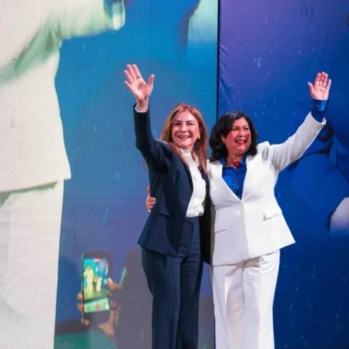 Delia Ortiz une su estructura política a la campaña de Carolina Mejía para las elecciones de 2028