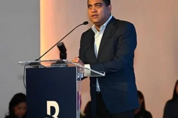 Kelvin Cruz califica al béisbol como un símbolo de identidad y unión para el pueblo dominicano